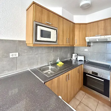 Διαμέρισμα 1 Bed Castle Harbour Apt With Pool View C120