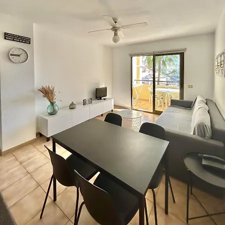 Διαμέρισμα 1 Bed Castle Harbour Apt With Pool View C120
