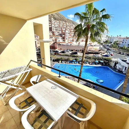 1 Bed Castle Harbour Apt With Pool View C120 Διαμέρισμα