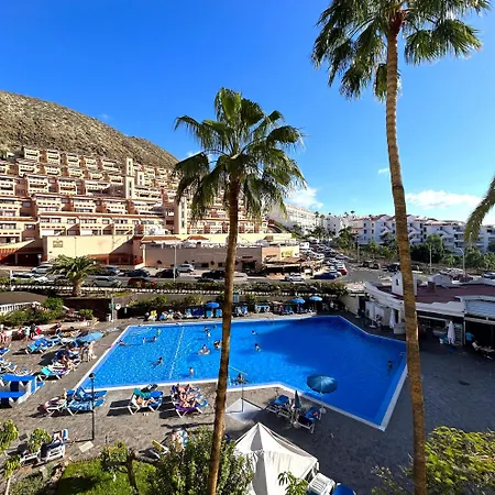 1 Bed Castle Harbour Apt With Pool View C120 * Лос Кристианос